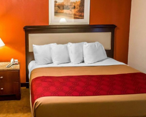 Гостиница Economy Inn & Suites  Уоррен